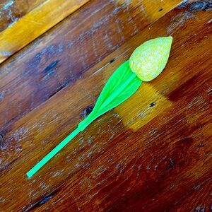 🌷 NWOT Handmade 13” Fabric Yellow Tulip